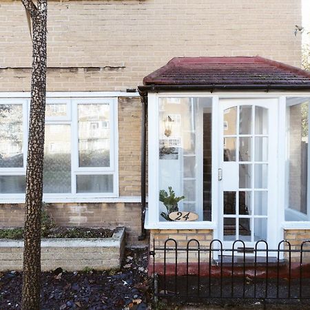 Stepney Green Beds To Stay 24 London Eksteriør billede