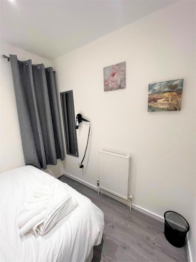 Stepney Green Beds To Stay 24 London Eksteriør billede