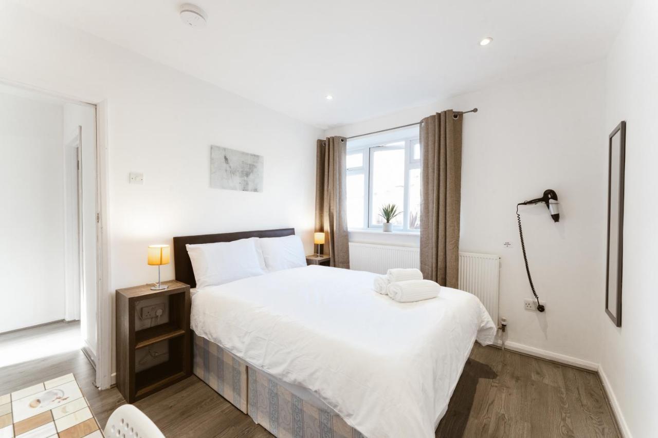 Stepney Green Beds To Stay 24 London Eksteriør billede