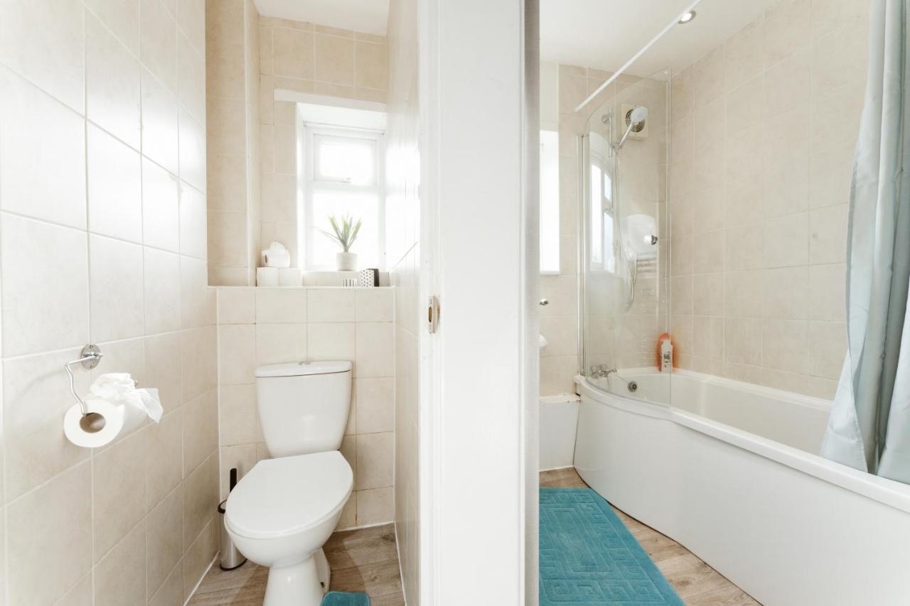 Stepney Green Beds To Stay 24 London Eksteriør billede