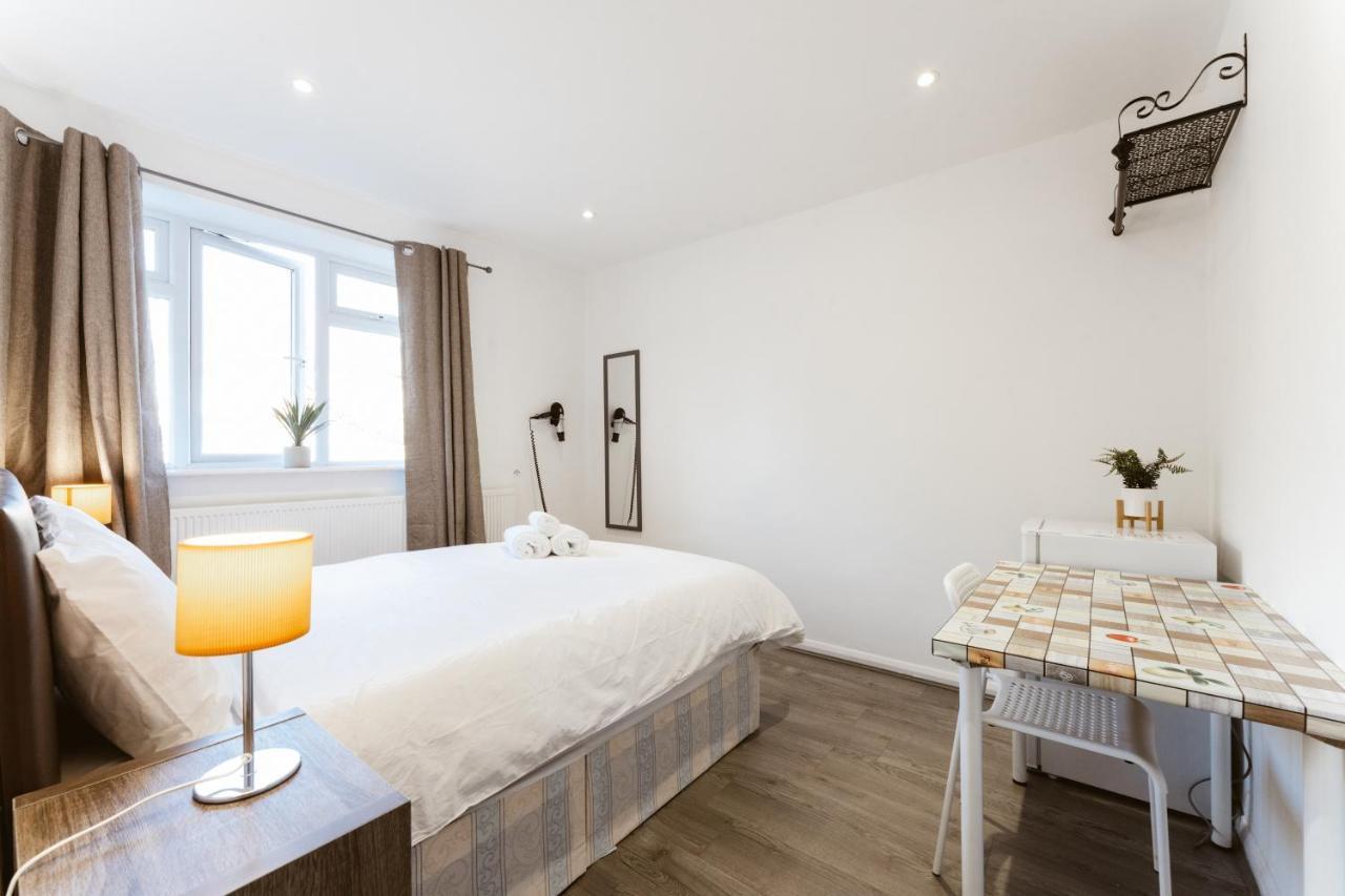 Stepney Green Beds To Stay 24 London Eksteriør billede