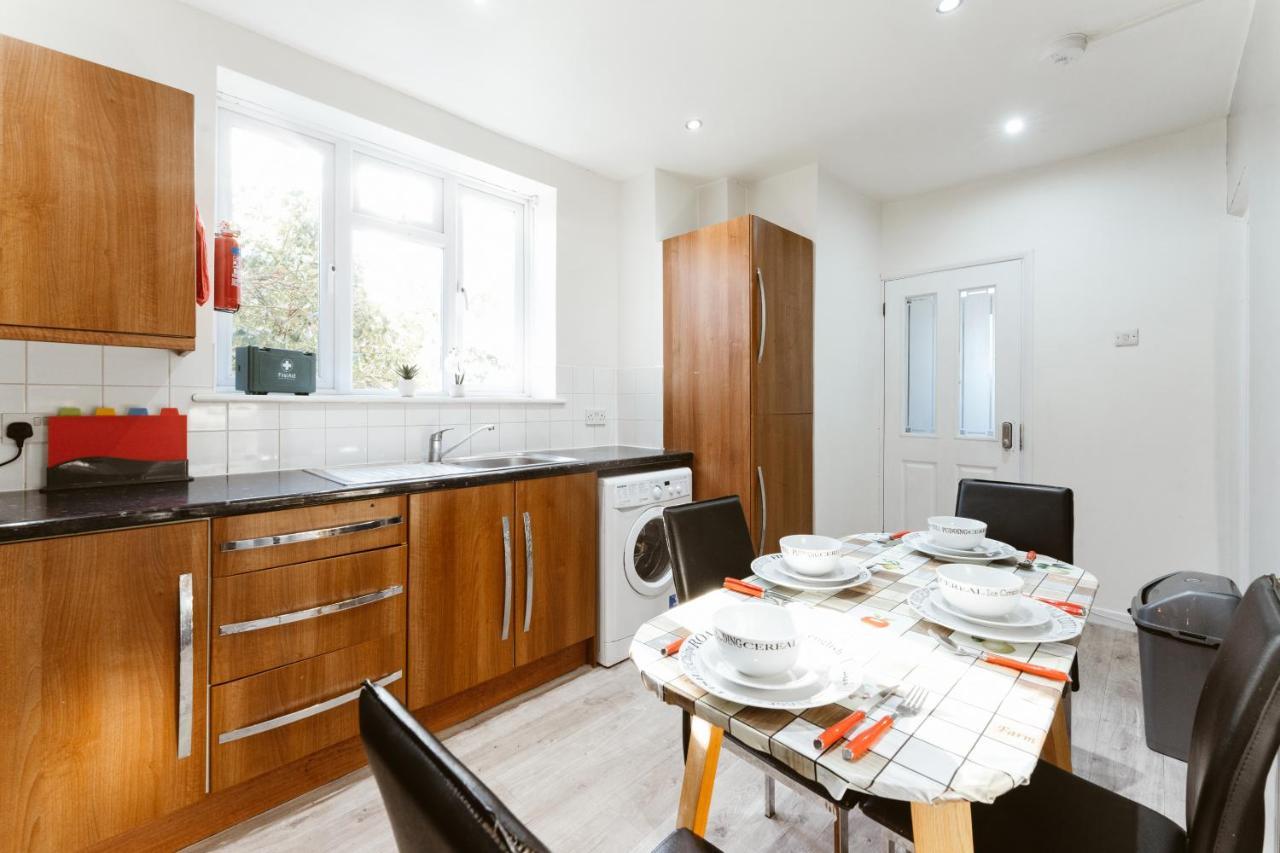 Stepney Green Beds To Stay 24 London Eksteriør billede