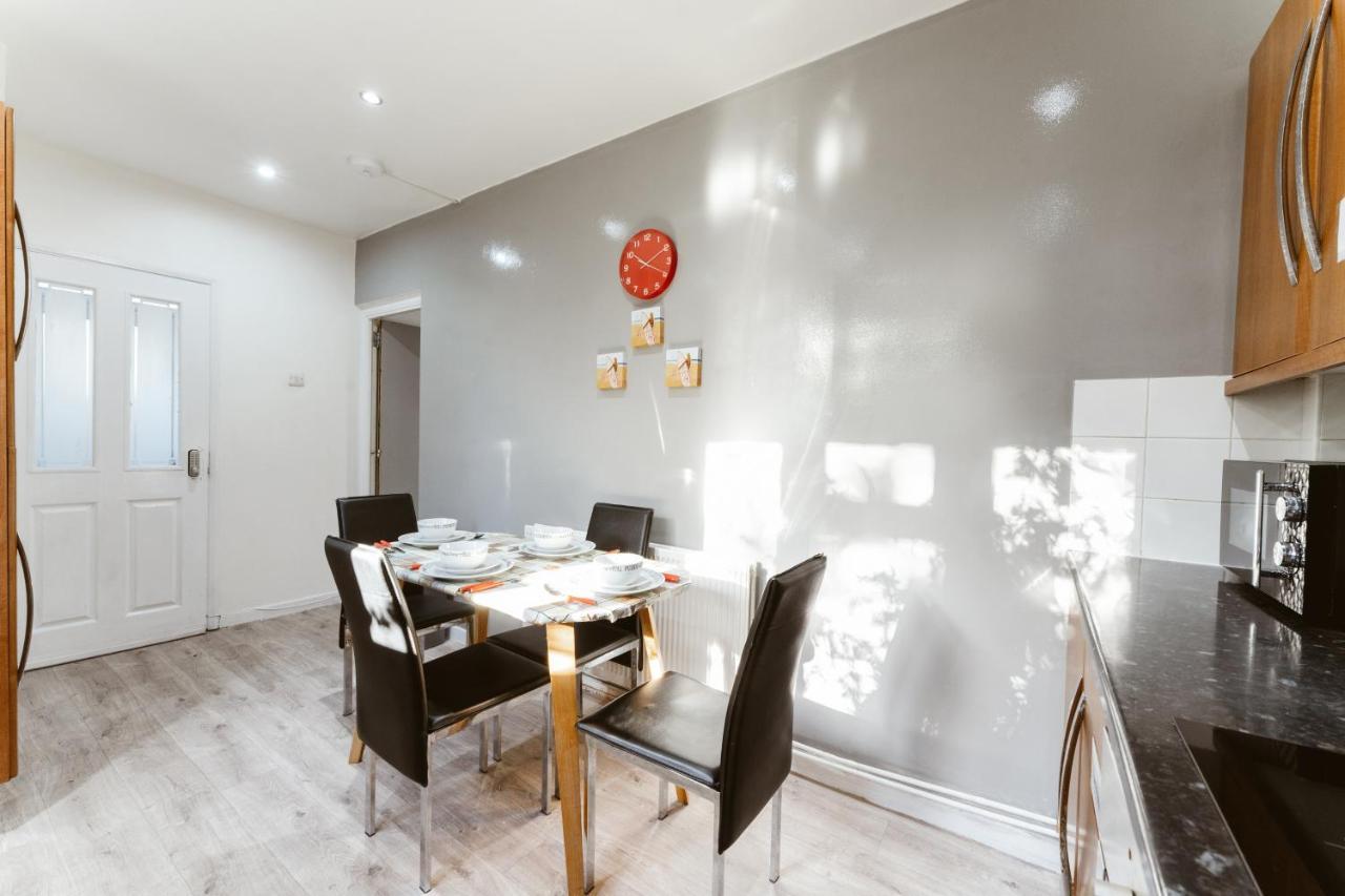 Stepney Green Beds To Stay 24 London Eksteriør billede