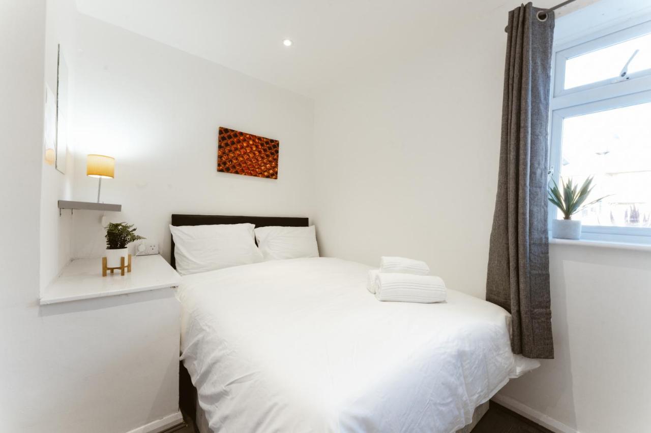 Stepney Green Beds To Stay 24 London Eksteriør billede